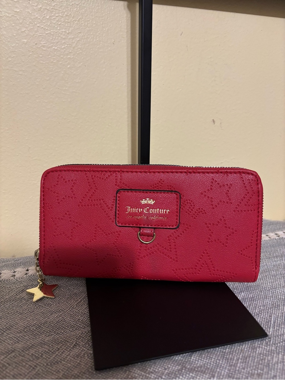 Juicy Couture Red Star-Detail Zip Wallet with Charm